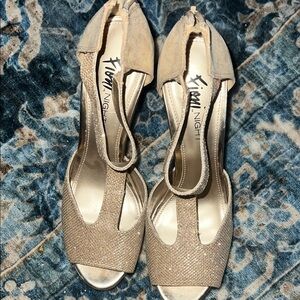 Gold  Metallic Shimmer T Strap Glitz Glamour Wedding Black Tie Party Shoes 8 GUC